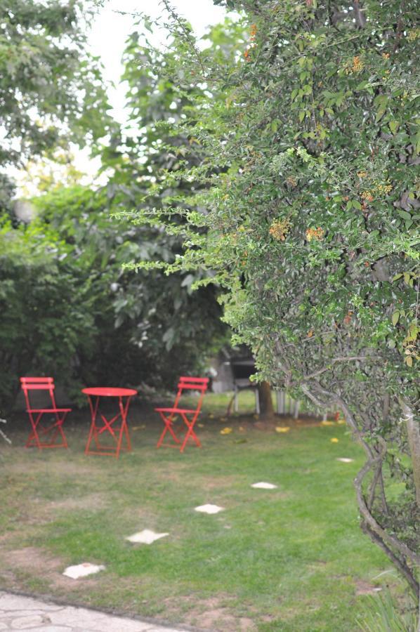Gite:"Sur Le Chemin" Livinhac-le-Haut 외부 사진